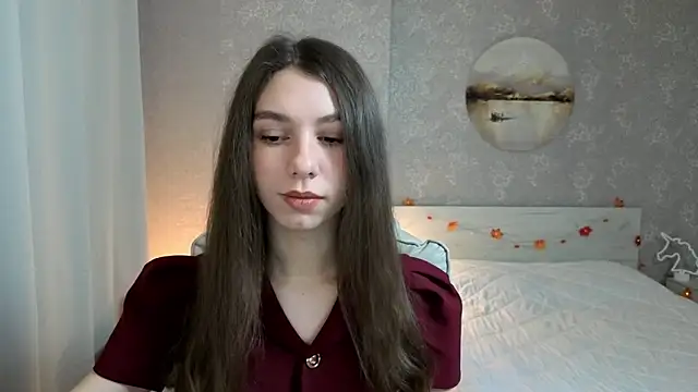 KellyShines online show from December 1, 2025, 9:36 am