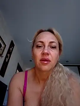 KissMiSveet online show from May 29, 2026, 4:32 am