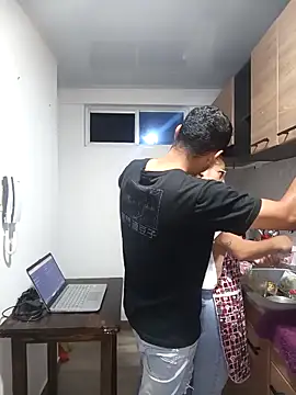 stivenlujan69 online show from October 3, 2025, 12:51 am