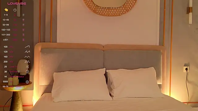 AdoraCortes online show from November 15, 2025, 5:05 am