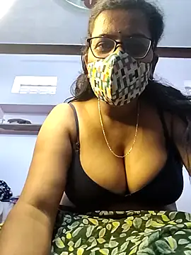 Snapshot of sexy_aaru chatting on November 22, 2025, 5:06 am sexy aaru online show from November 22, 2025, 5:06 am
