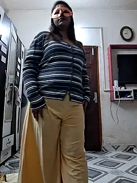 SIMIHOT online show from December 21, 2025, 3:19 pm