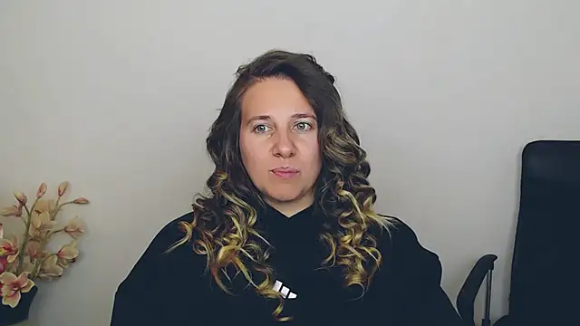 Darklure  online show from September 29, 2025, 4:01 pm