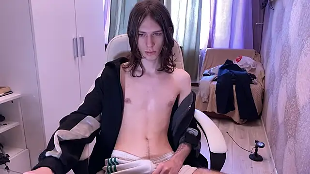 eleganc3 online show from April 9, 2026, 7:58 am