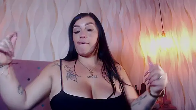 Naomi Braunx online show from June 5, 2026, 6:13 pm