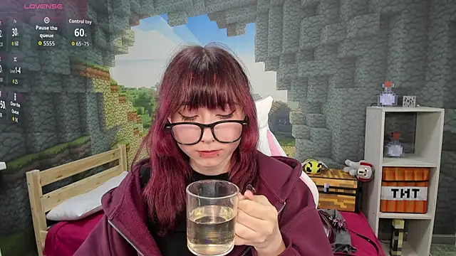 ClaraParks online show from November 7, 2025, 6:41 pm