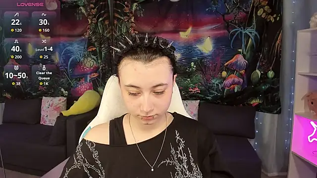 ClaraParks online show from April 5, 2026, 7:44 pm