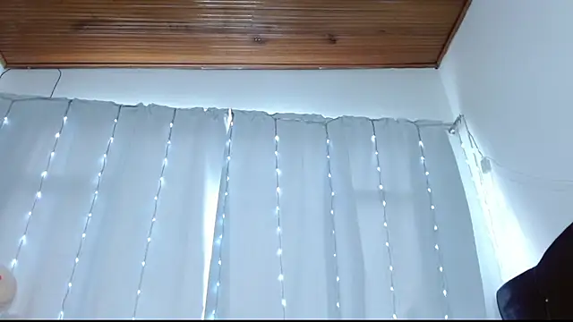 Snapshot of Charlothe_Wright chatting on May 1, 2026, 5:50 pm Charlothe Wright online show from May 1, 2026, 5:50 pm