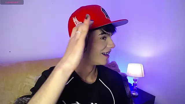 Dulcey  online show from September 24, 2025, 4:05 am