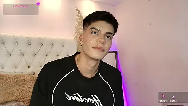 Dulcey  online show from November 5, 2025, 9:31 am