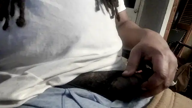 Snapshot of BigDesires chatting on March 2, 2026, 11:00 pm BigDesires online show from March 2, 2026, 11:00 pm