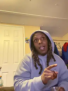 Snapshot of BigWayneDC chatting on October 18, 2025, 8:37 am BigWayneDC online show from October 18, 2025, 8:37 am