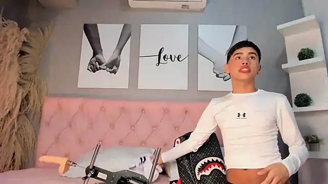 Jim twink online show from September 19, 2025, 2:13 am