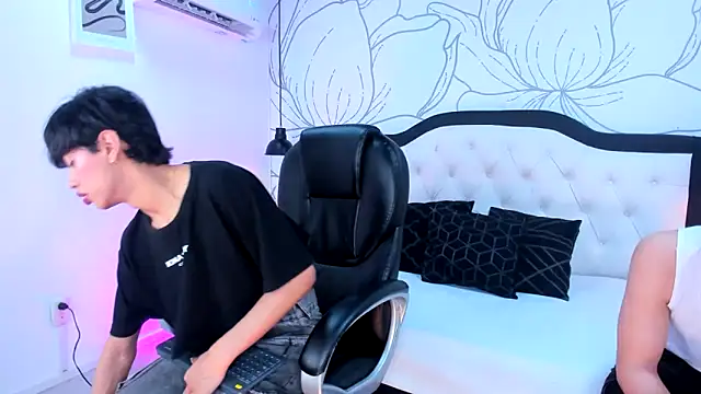 Jim twink online show from February 28, 2026, 12:39 pm