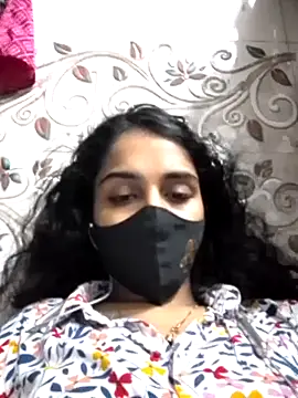 Snapshot of Zoya_G chatting on September 22, 2025, 9:06 pm Zoya G online show from September 22, 2025, 9:06 pm