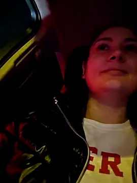 SaraViss20 online show from November 19, 2025, 7:47 pm