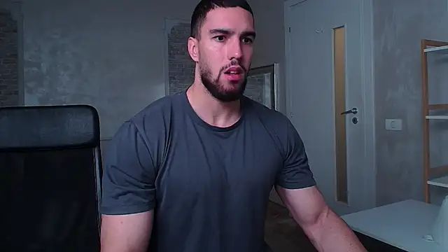 IvanHydee online show from October 28, 2025, 5:33 am