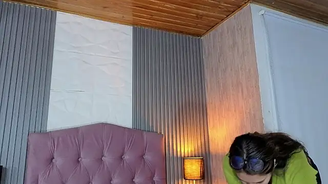 Bonnali lune online show from April 20, 2026, 8:32 pm