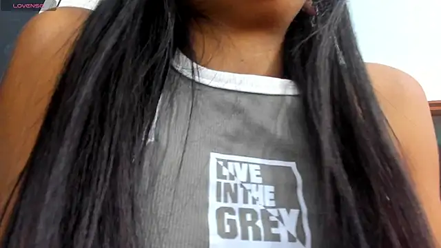 Snapshot of Sheilly_brown chatting on February 8, 2026, 7:17 pm Sheilly brown online show from February 8, 2026, 7:17 pm