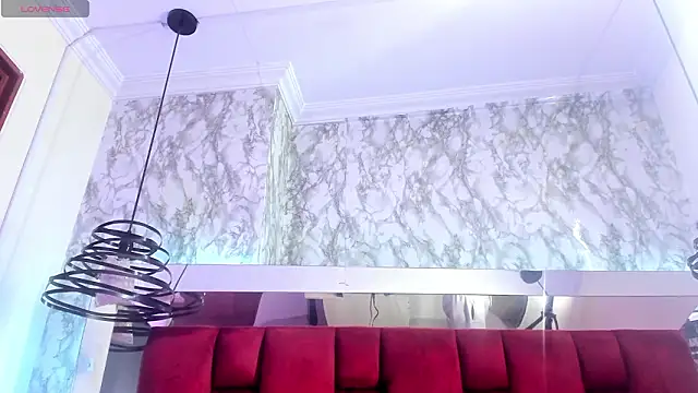 Snapshot of Sheilly_brown chatting on February 13, 2026, 9:44 pm Sheilly brown online show from February 13, 2026, 9:44 pm