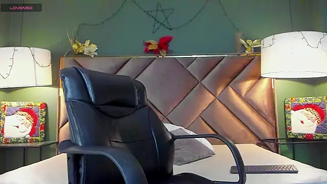 Snapshot of Aiden_Royce chatting on December 14, 2025, 5:57 am Aiden Royce online show from December 14, 2025, 5:57 am