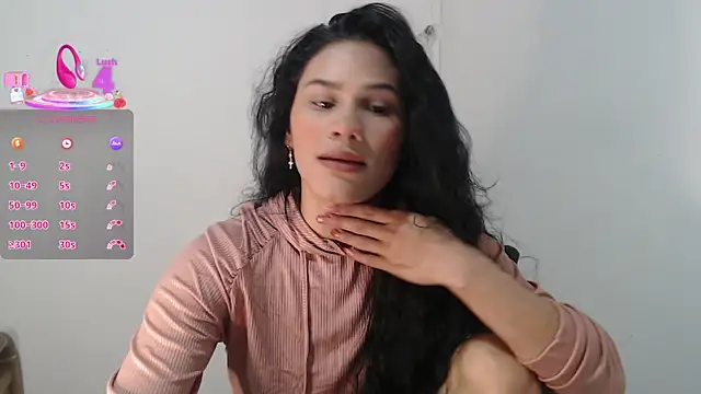 JessGarcia online show from October 13, 2025, 4:07 pm