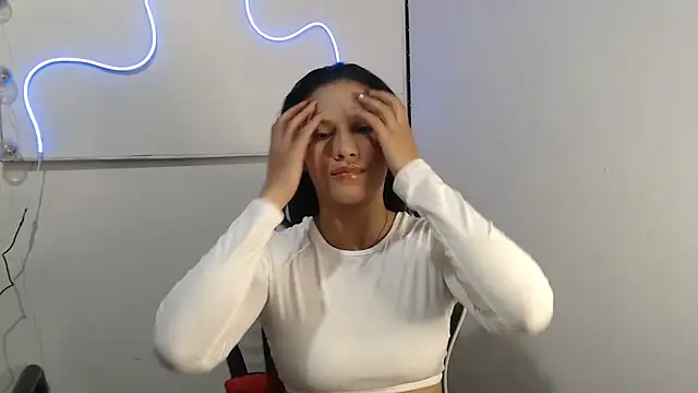 JessGarcia online show from November 24, 2025, 4:29 pm