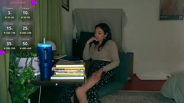 yuzhara online show from May 25, 2026, 4:29 am