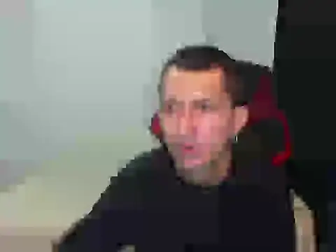 brianbigcock777 online show from April 22, 2026, 4:15 am