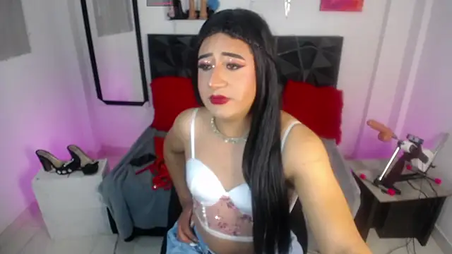 Snapshot of Athenea__Rouse chatting on October 17, 2025, 12:36 am Athenea  Rouse online show from October 17, 2025, 12:36 am