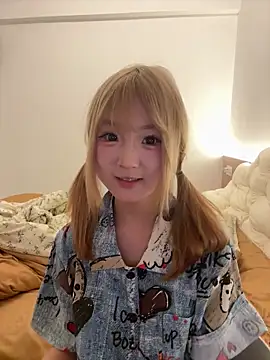 lelebaybay888 online show from April 28, 2026, 2:44 pm