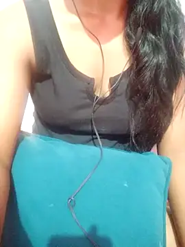 trending tamizhachii online show from September 21, 2025, 5:58 pm