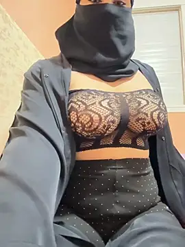  Laiali  online show from November 13, 2025, 11:31 am