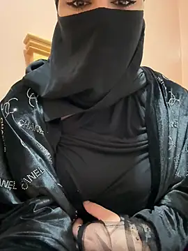  Laiali  online show from February 28, 2026, 10:33 pm