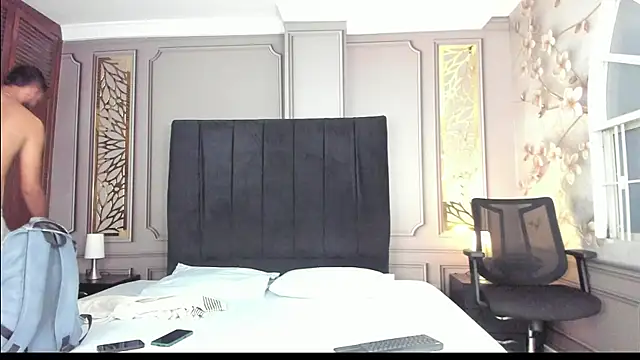 magnus serket online show from October 8, 2025, 11:30 am