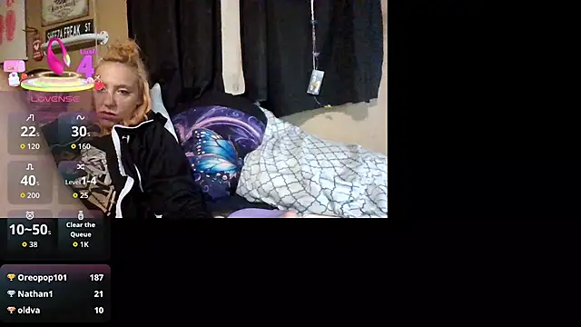 flavi1996 online show from October 11, 2025, 7:07 am