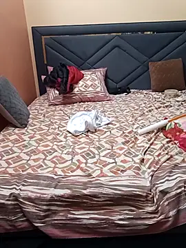 lust lovee online show from November 15, 2025, 5:31 pm