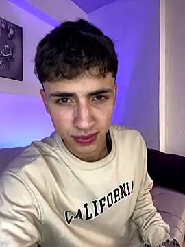 AdrianRinaldi online show from September 15, 2025, 9:48 pm