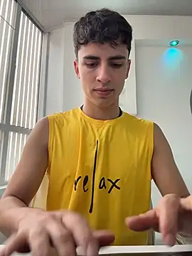 AdrianRinaldi online show from November 15, 2025, 8:16 pm