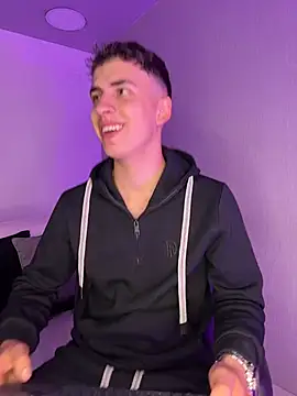 AdrianRinaldi online show from March 13, 2026, 8:04 pm