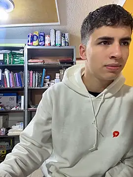 AdrianRinaldi online show from May 14, 2026, 1:51 pm