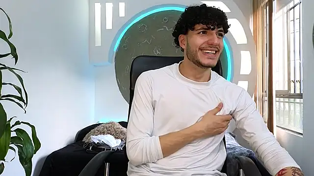 Rafael Mendezz online show from September 28, 2025, 8:47 pm