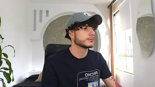 Rafael Mendezz online show from October 9, 2025, 8:40 pm