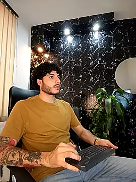 Rafael Mendezz online show from December 17, 2025, 9:54 pm