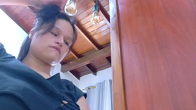 Jennifer Vega1 online show from April 3, 2026, 9:02 pm