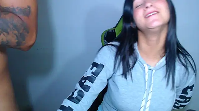 sensualduo online show from November 14, 2025, 3:49 am