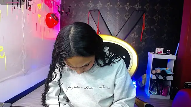 Sweettpleasure online show from September 30, 2025, 12:32 pm