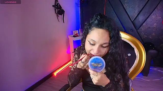 Sweettpleasure online show from March 10, 2026, 2:22 pm