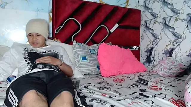 hot lady19 online show from February 8, 2026, 2:42 pm