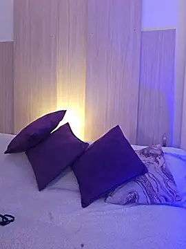 AliishaPss online show from May 26, 2026, 7:32 pm